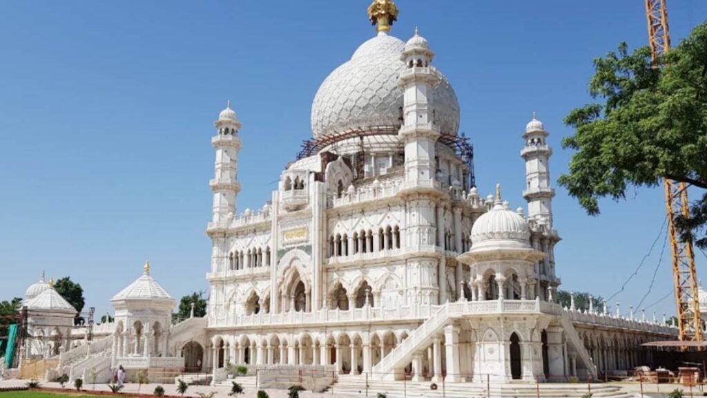 Dayalbagh Temple agra