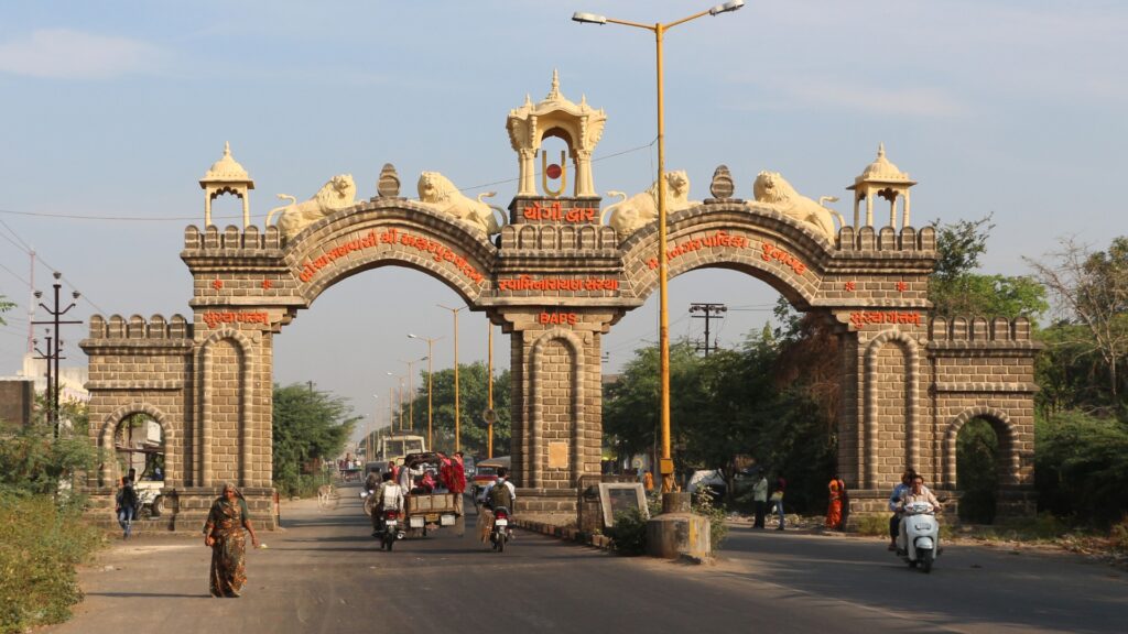 Uperkot Fort walls, historic famous places in Gujarat